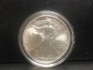 lot 64 image: 1994 1oz Liberty Silver Coin