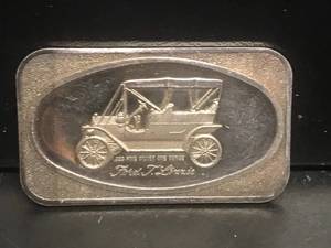 lot 84 image: 1 oz Silver Bar