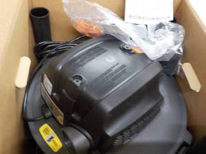 lot 8 image: Ridged 6 Gallon WetDry Vac 3.5 hp...