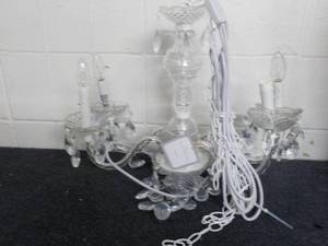lot 12 image: Bella Chandelier retail $200...