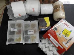 lot 31 image: Household and Sewing Lot...