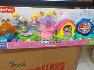 lot 53 image: Fischer Price Little People...
