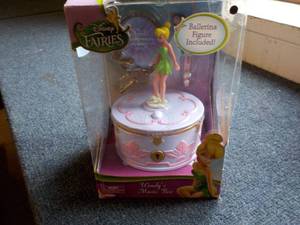 lot 54 image: Wendys Music Box...