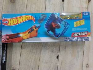 lot 62 image: Hot Wheels...