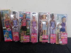 lot 66 image: Barbie Lot...