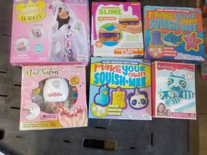 lot 84 image: Craft Lot...