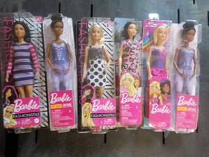 lot 110 image: Barbie Lot...