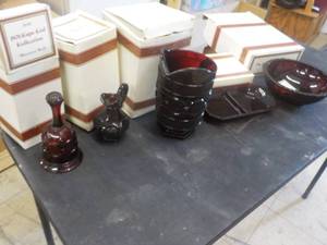 lot 113 image: Cape Cod Pieces...