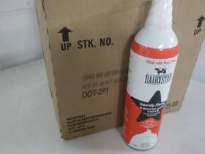 lot 143 image: Case of 12 - 15 oz Dairy Star Whipp...