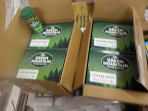 lot 251 image: 4 -6 packs 2 oz Bottles Green Mount...