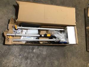 Blue Max 10 in. 32.6cc 2-Cycle Gas Powered Pole Saw - missing Pole saw see pictures