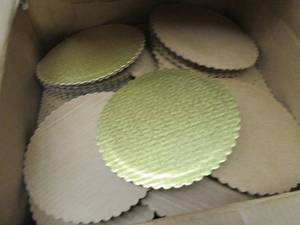 Box of 9 inch Gold Foil Cardboard D...