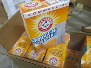 Damaged box of 12 Arm & Hammer Frid...