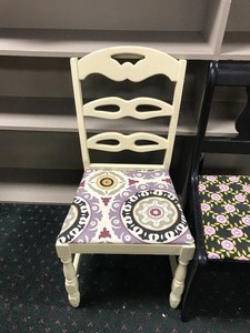 lot 5 image: Chairs