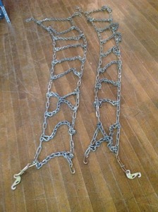 lot 23 image: Bobcat Tire Chains