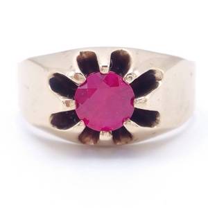 lot 3 image: Handsome Round Ruby Ring in 9K Yellow Gold