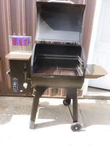 Camp chef pellet grill. Lightly used. Appears to work as it should. As shown.