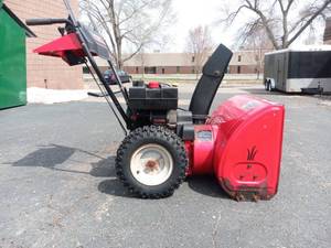 lot 01 image: MTD Yard Machines Prosumer Two-Stage (26) 8-HP Snowblower (Works)