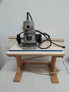 lot 4 image: Bosch Router Base and Table
