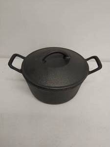 lot 5 image: Dutch Oven