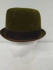 lot 32 image: Gold Arrow Nutria Hat