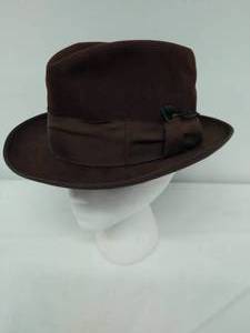 lot 34 image: Brown Resistol Manley Style Hat