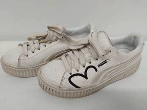 lot 52 image: Puma Tennis Shoes