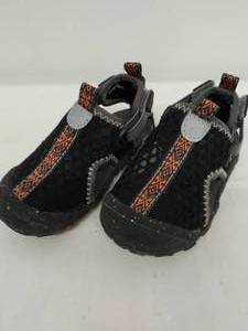 lot 60 image: Western Chief Toddler Shoes