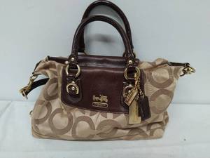 lot 158 image: Coach Handbag