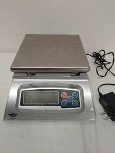 lot 166 image: Electronic Kitchen Scale