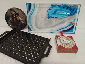 lot 174 image: Misc. Dishware