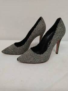 lot 68 image: Alice And Olivia Polka Dot Heels