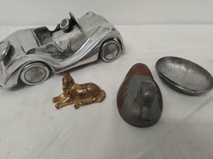 lot 136 image: Collection Of Three Metal Dcor Items