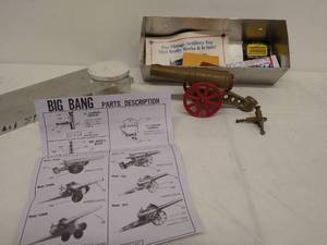 lot 258 image: Artillery Toys