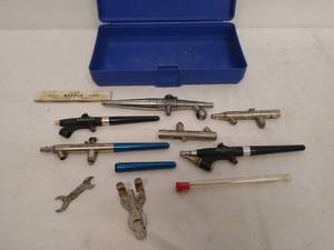 lot 259 image: Paasehs Airbrush Set