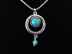 .925 Sterling Silver Turquoise Cabochon Pendant Necklace