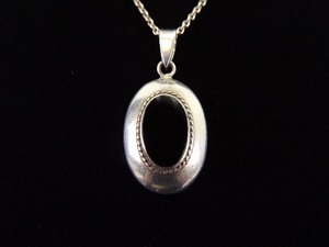 .925 Sterling Silver Inlayed Black Onyx Pendant Necklace