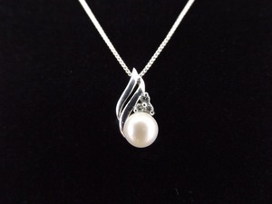.925 Sterling Silver Genuine Pearl Crystal Pendant Necklace