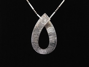 .925 Sterling Silver Bow Shield Pendant Necklace