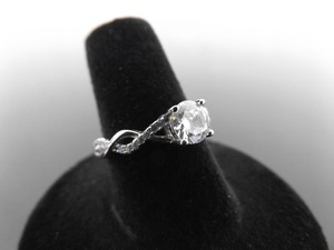 .925 Sterling Silver Cubic Zirconia Ring Size 7