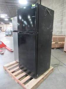 lot 331 image: WHOLESALE MIXED PALLET OF REFRIGERATORS  - DO NOT COOL (FOR PARTSRESTORE ONLY)