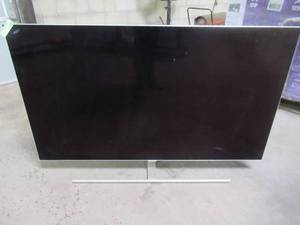 lot 54 image: SAMSUNG 55 Class 4K (2160P) Ultra HD Smart QLED HDR TV (QN55Q7FAMFXZA)
