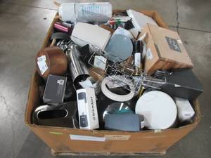 lot 229 image: WHOLESALE MIXED PALLET OF COOKWARE AND KITCHEN ITEMS