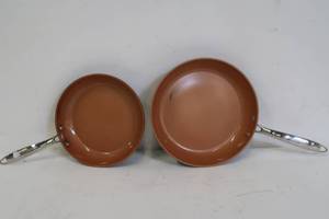 lot 631 image: Gotham Steel Pro 2-piece Ceramic Nonstick Fry Pans