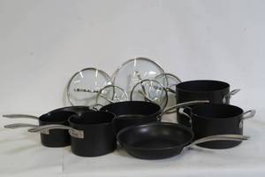 lot 653 image: Kirkland Signature 12-piece Hard Anodized Cookware Set