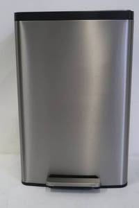 lot 658 image: Kohler 47L Step Trash Bin