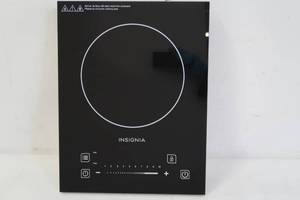 lot 660 image: Insignia - 11.4 Electric Induction Cooktop