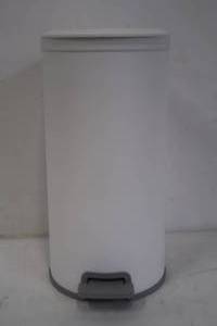 lot 664 image: 30L Round Step Trash Can - Made By Design - White