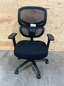 lot 12 image: BOSS Task Chair, Task Chair, Black, Mesh, 18 in to 21 in Nominal Seat Height Range