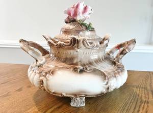 Spectacular Vintage Large&nbspCapodimonte Floral Porcelain Covered Soup Bowl Tureen Serving Dish With Lid &amp Certificate Appears New - I Do Not See Any Flaws To Flowers Or Cracks However One Of The Feet Has A Chip Shown In Picture